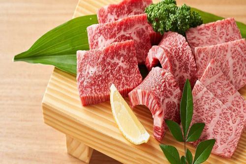 Our shop uses "Kuroge Wagyu Beef from Miyazaki Prefecture" carefully selected by professionals.