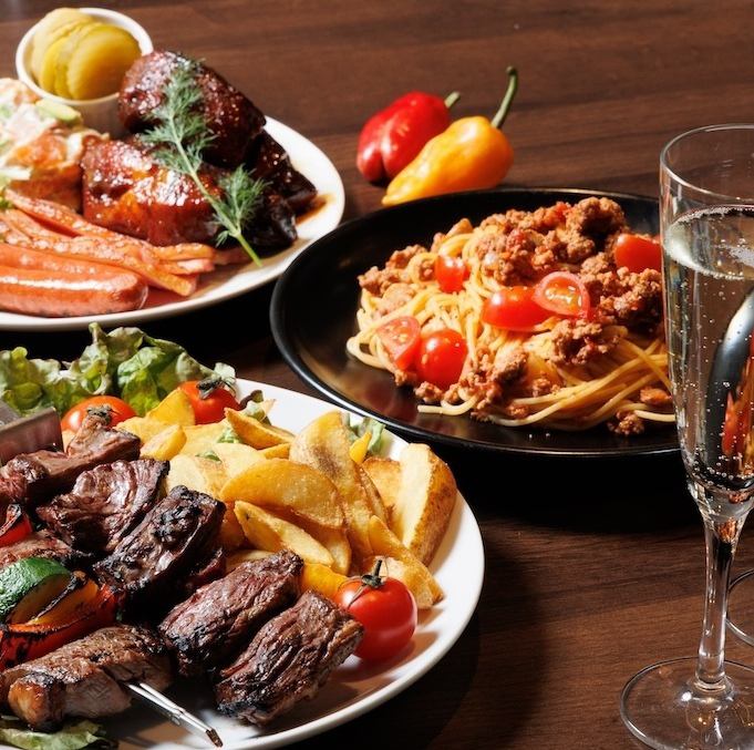 お肉もワッフルもクラフトビールも楽しめる新感覚フードコート！
