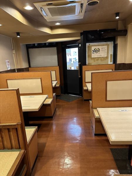 The tatami flooring of the chairs creates a relaxing atmosphere.OK for up to 36 people!
