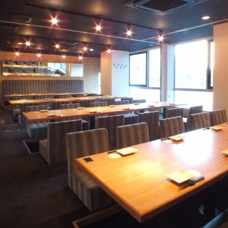 Completely private room with a view of the night view / Can be used by up to 60 people !! You can enjoy the banquet without worrying about our customers.Please use it for alumni associations and company banquets in Akihabara.