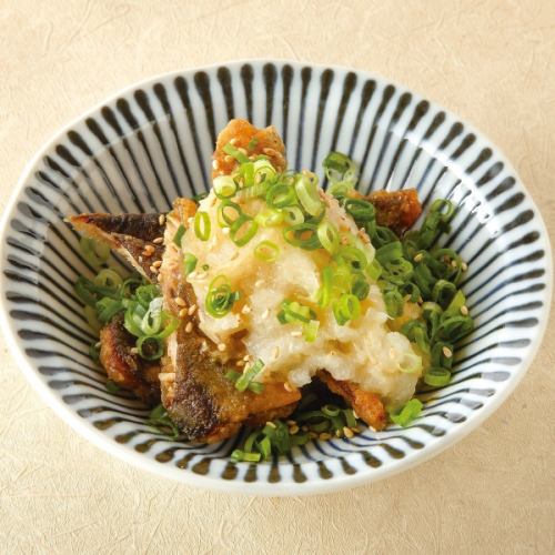 Deep-fried pacific saury with grated nametake mushroom