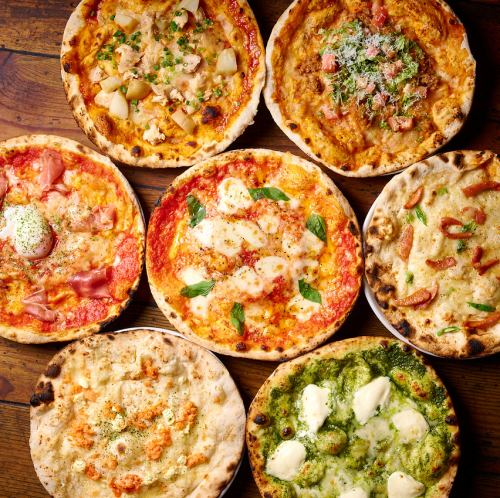 Authentic pizza baked in a stone oven is all 550 yen.