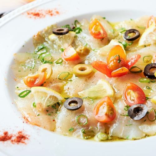 Directly from the fishing port! Carpaccio of fresh fish caught in the morning