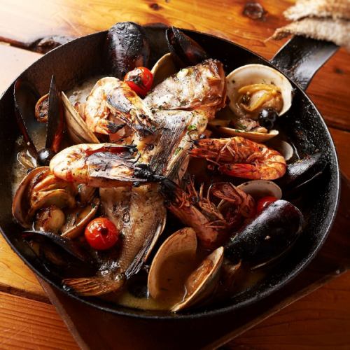 Exciting! Fisherman's stone oven-grilled aqua pazza