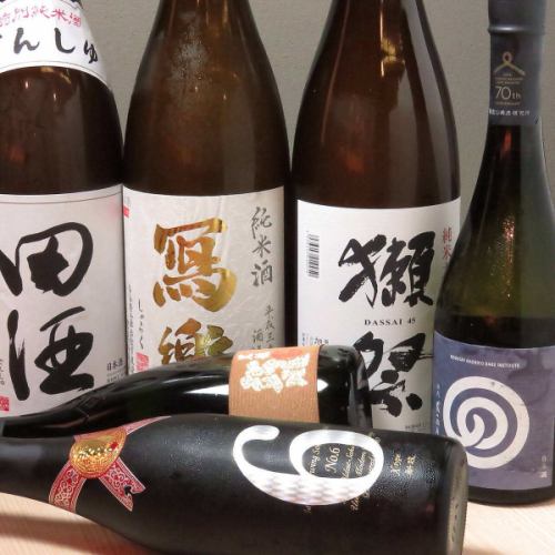 A collection of famous sake from all over the country