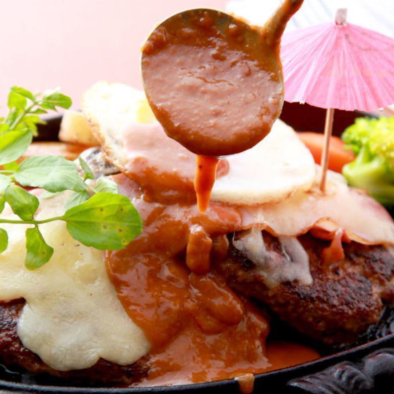 我們提供神戶牛和黑和牛的無限量暢飲套餐！我們以在電視上很受歡迎的牛里脊牛排等特色菜而自豪！