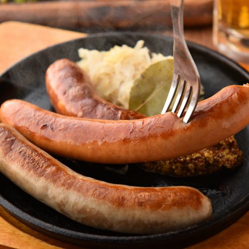 間違いなし！肉厚ジューシーな特製ドイツソーセージ