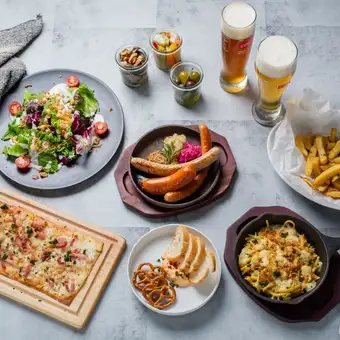 【6,7月　平日限定！３H飲み放題】定番コースをゆったりと♪特製ソーセージ盛りやパスタをご堪能