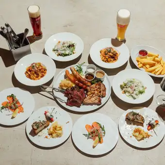 <Enjoy a variety of meats with our grilled platter!> Luxurious Kaiser Course 6,000 yen / 8 dishes total [2-hour all-you-can-drink included]