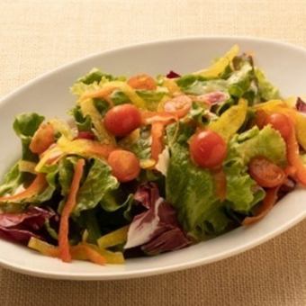 Garden-style salad with various vegetables