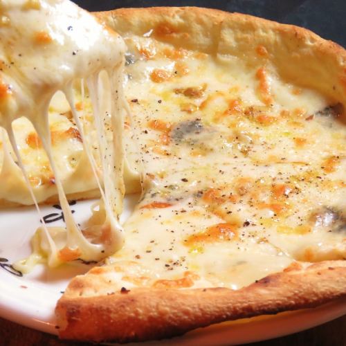 [Order rate ◎ Repeaters one after another!] Gorgonzola and honey Pizza