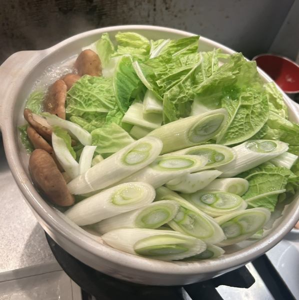 【自家製スープ×鶏肉たっぷり】自家製スープの鶏鍋《1人前2,750円（税込）/2人前～》