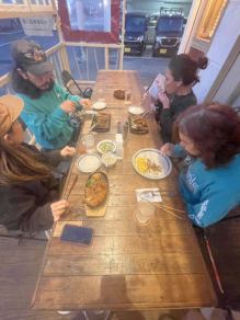 【テラス席】4名様が座れるテラス席を用意◎心地よい風を感じながらお食事をお楽しみいただけます。リラックスした雰囲気は、素敵な思い出作りになります♪