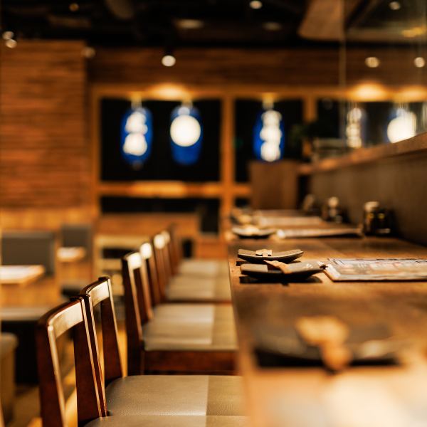 【연회가◎】석을 연결해 10명 후의 연회에도◎개인실이나 차분한 분위기의 테이블석 다수 준비!【교토/가와라마치/교토 가와라마치/시조/이자카야/ 야키토리 / 선술집 / 점심 식사 / 무제한 뷔페 / 무제한 음료 / 뷔페 / 생일 / 기념일 / 개인 실 / 냄비 / 연말 파티 / 새해 파티 / 연회]