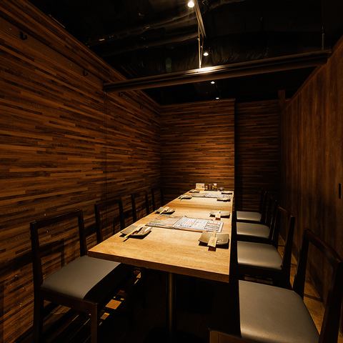 個室完備◎木製テーブルと穏やかな照明が◎ご宴会にもおススメ！