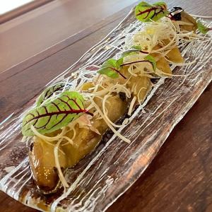 焼き茄子のマリネ～香味野菜とレモンオイル～