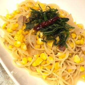 とうもろこしと大葉のペペロンチーノ　