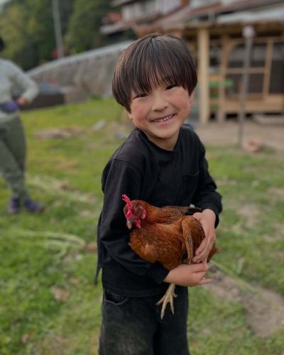 ブルディルマーレの春の山菜パスタ

春の息吹を感じる、ブルディルマーレの季節限定パスタ。
ハチク、タケノコ、わらび旬の山菜を贅沢に使い、ほろ苦さと香りが引き立つ一皿に仕上げました。
シンプルなオイルベースや白ワインソースで、素材本来の味わいを活かしています。山の恵みの春だけの特別な味わいを、ぜひお楽しみください。

📍広島市中区立町6-1 ウイングビル1階　0822490007 ◆広島レモンを使った最強レモンサワー ◆ぷりぷり広島牡蠣を堪能。 ◆昼から飲める 路面店で、気軽に立ち寄れる洋食レストラン。 ✴︎営業時間✴︎ 火曜〜金曜15時〜21時半ラストオーダー 土曜日曜日12時〜21時半ラストオーダー 月曜日定休日+不定休有 ご予約0822490007 #広島グルメ  #広島レストラン #広島ランチ  #広島観光  #hiroshima #レストラン