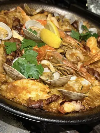 【事前予約限定】魚介が美味しいパエリアコース　5500円→5000円（ドリンク別）