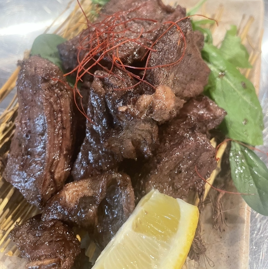 溢れる肉汁ととろける食感。絶妙な火加減で香る贅沢なひととき
