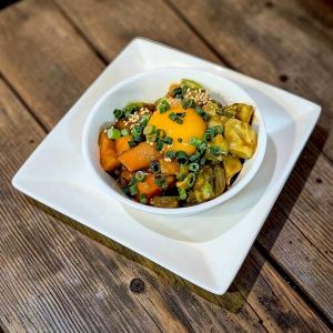 연어와 아보카도의 유케