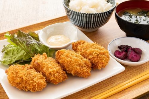 <Set meal> Fried oysters set meal