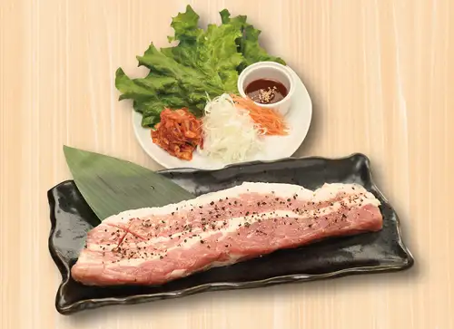 【豚】※豚タンは結着加工肉を使用しております。十分に加熱してお召し上がりください。