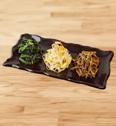 【野菜・ナムル・白菜キムチ】 焼肉の合間に野菜 人生もバランスだよ