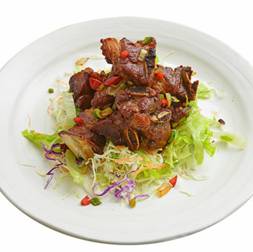 Fried spareribs with salt and pepper / sweet and sour sauce with spareribs