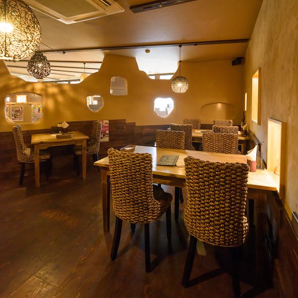 【鷲宮での宴会はお任せください！】店内はウッディ―なカフェの雰囲気で居心地抜群の空間です！座敷、テーブル席とご用意しておりますので、お子様と一緒のママ会はもちろん女子会や会社の各種宴会などあらゆるシーンにご対応可能です。サプライズなどのご対応も是非ご相談ください！