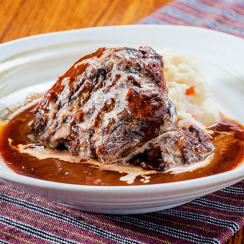 Domestic beef cheek stewed in red wine