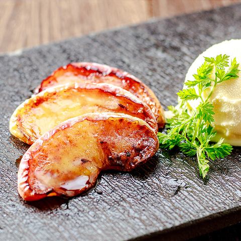 あったか焼きリンゴのアイス添え