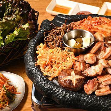 肉汁溢れる　サムギョプサル