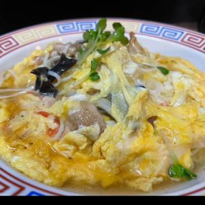 <ダシ>ダシの効いた中華天飯(塩ダレカニ玉風)