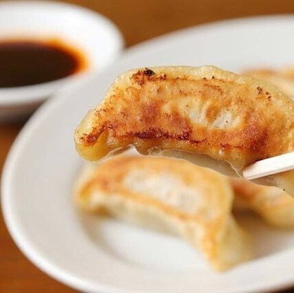 名物!!肉汁 焼餃子（3個）