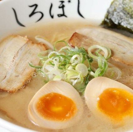 ≪深いコクとまろみがクセになる！≫鹿児島県産の豚骨を16時間炊き込んだ至高の逸品”とんこつラーメン”