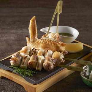 Enjoy carefully selected local chicken and sashimi [Akita Hinai Chicken and Luxury Sashimi Platter Course] All-you-can-drink included 7,000 yen