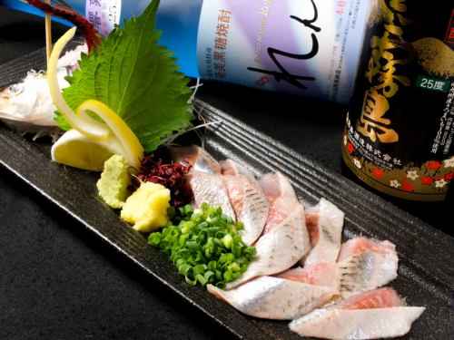 日替わりの新鮮なお刺身