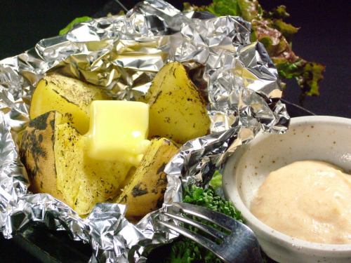 焼きジャガ~めんたいマヨネーズ添~/塩さば/まるごと玉葱のホイル焼き