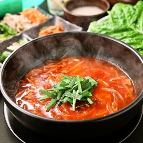 ご飯・麺類・スープも充実◎