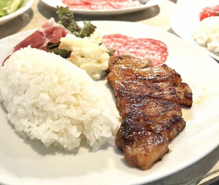 Bar rice plate (Miyazaki prefecture pork special sauce steak)