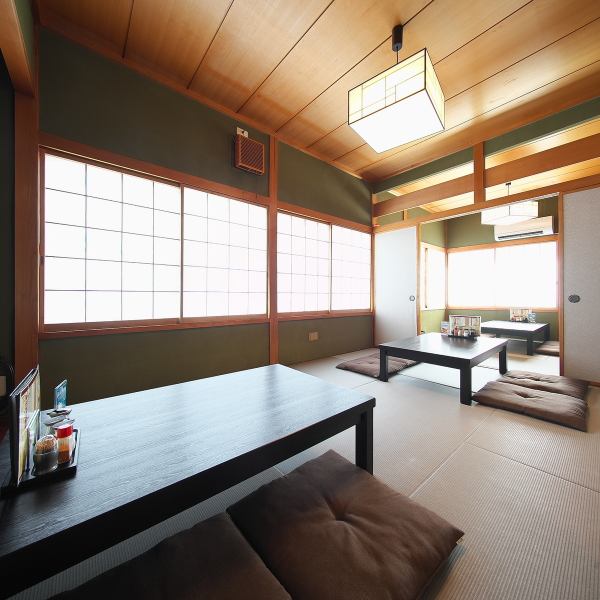 座敷は4名様～最大宴会人数18名様でのご利用も可能です。会社のご宴席や、ご友人との飲み会、同窓となど様々なシーンでご活用いただけます。ご予算やご要望などもお気軽にご相談ください。ご予約お待ちしております。