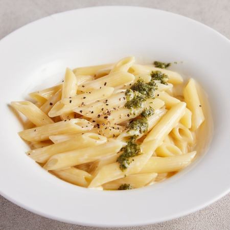 Penne 3 kinds of cheese cream basil sauce