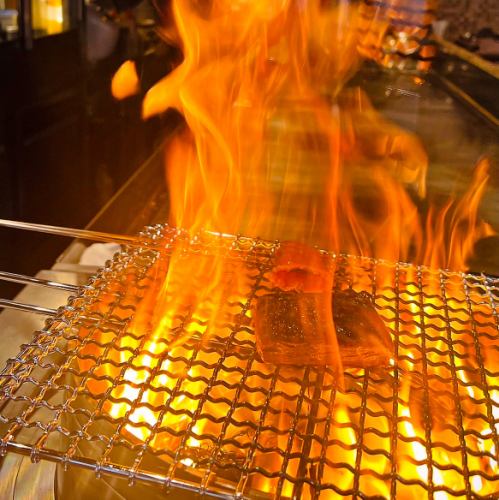 新鮮な食材の藁焼きを堪能！！