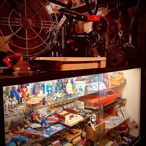 There are many old-fashioned collections everywhere in the store!If you drink alcohol in such a space where you have slipped back in time to the Showa era, your excitement will reach its peak ★Once you come here, you will understand the mysterious charm of tigers★