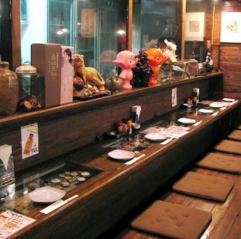 A sunken kotatsu counter.Our shop, where you can feel nostalgia everywhere, welcomes even one person.