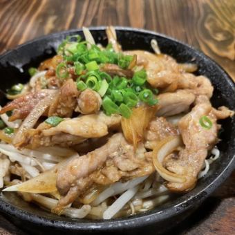 Stir-fried chicken neck with butter and garlic