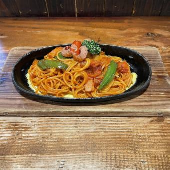 喫茶店のナポリタン