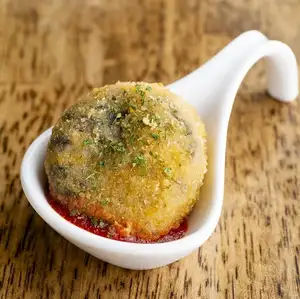 墨魚汁飯糰（arancini）