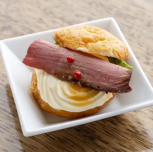 烤牛肉馬鈴薯奶油起司三明治